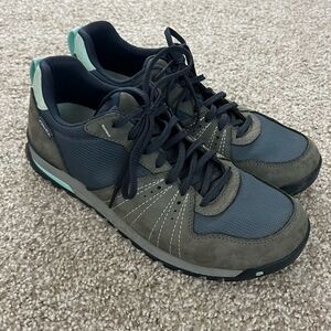 Oboz Bozeman low hiking show women’s 11
